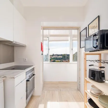 Appartement Renew Yourself At An Unvarnished Hideaway Lissabon