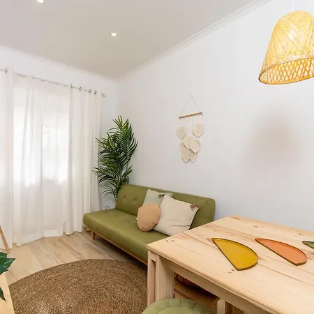 Appartement Renew Yourself At An Unvarnished Hideaway Lissabon