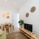 Renew Yourself At An Unvarnished Hideaway 公寓