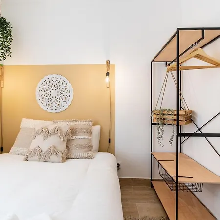 Renew Yourself At An Unvarnished Hideaway Apartamento Lisboa